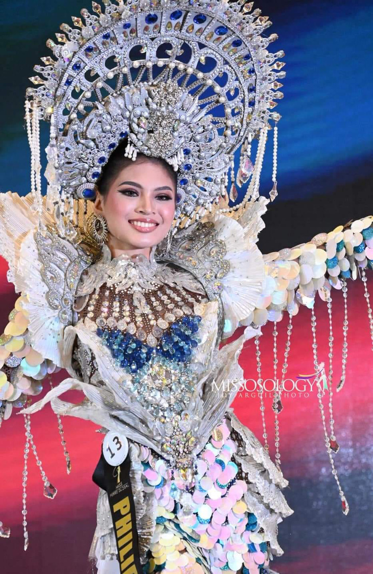 Đại diện Philippines đoạt giải trang phục dân tộc đẹp nhất - Ảnh: Missosology
