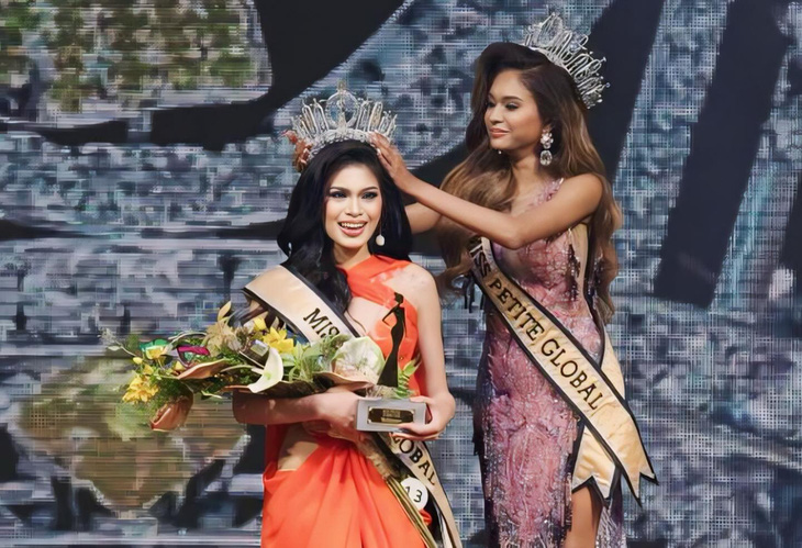 Lara Melisa Gaffud đến từ Philippines đoạt danh hiệu hoa hậu cuộc thi Miss Petite Global 2024 - Ảnh: BTC