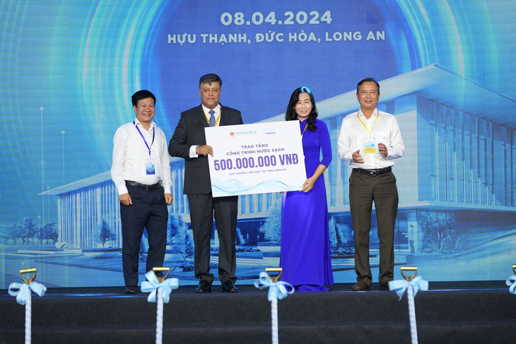 Suntory PepsiCo Việt Nam cùng Bộ Giáo dục và Đào tạo trao tặng công trình nước sạch cho trường tiểu học trên địa bàn tỉnh Long An