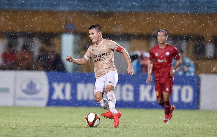 Quang Hải có màn trình diễn tốt khi khởi phát 3 bàn thắng cho CLB Công An Hà Nội - Ảnh: MINH ĐỨC