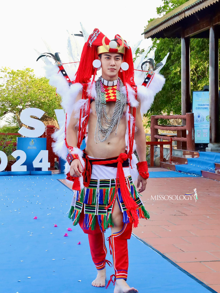 Thiết kế trang phục đa sắc màu, mang màu sắc lễ hội của Đài Loan - Ảnh: Missosology