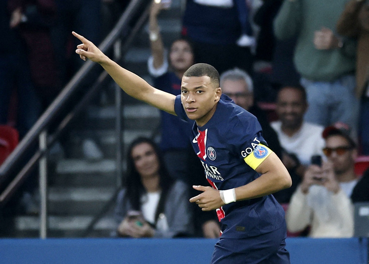 Mbappe ăn mừng bàn mở tỉ số trước Toulouse - Ảnh: REUTERS