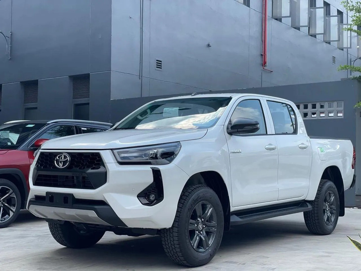 Toyota Hilux 2024 chính thức có mặt tại đại lý - Ảnh: Đại lý Toyota