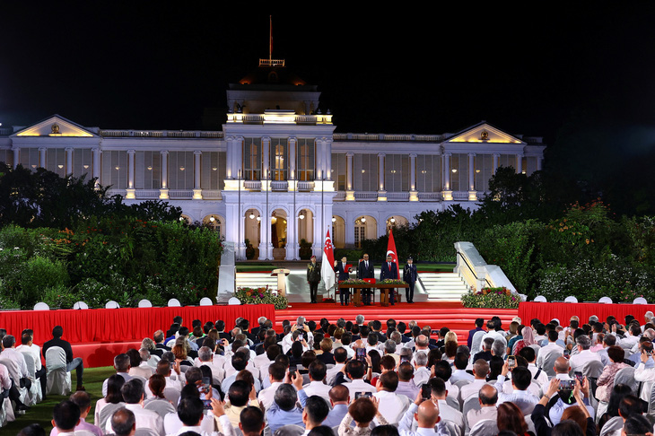 Toàn cảnh lễ tuyên thệ nhậm chức của tân Thủ tướng Singapore Hoàng Tuần Tài - Ảnh: REUTERS