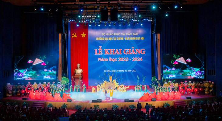 Lễ Khai giảng năm học 2023 - 2024 của trường Đại học Tài chính - Ngân hàng Hà Nội