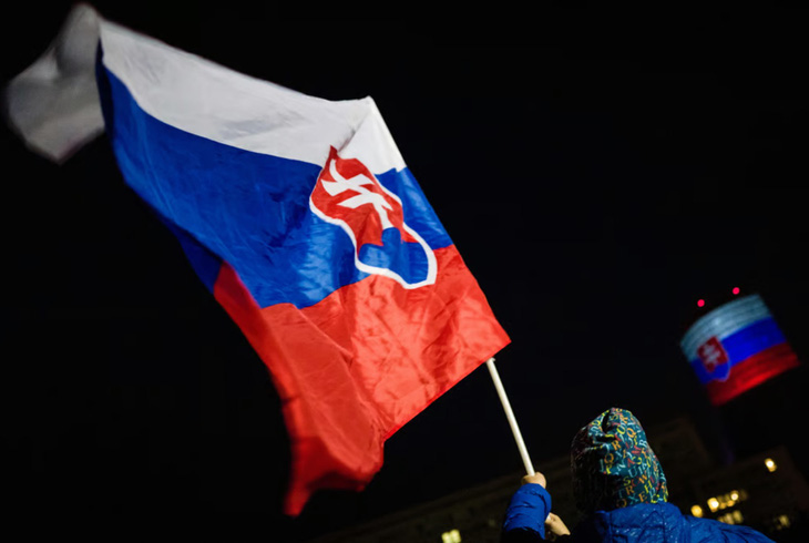 Mâu thuẫn về lập trường chính trị là một trong những vấn đề nhức nhối tại Slovakia - Ảnh: AFP