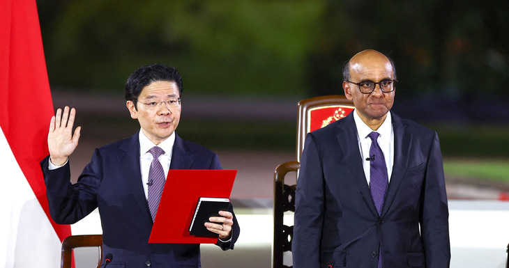 Tân Thủ tướng Singapore Hoàng Tuần Tài tuyên thệ nhậm chức - Ảnh: Reuters