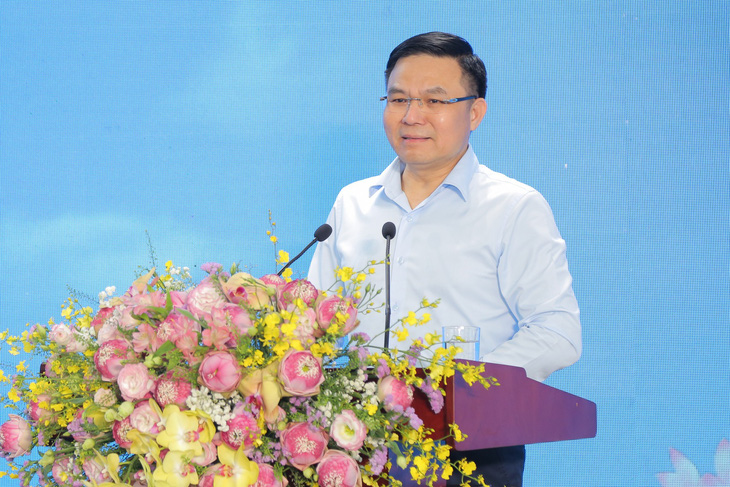 Ông Lê Mạnh Hùng, bí thư Đảng ủy, chủ tịch HĐTV, phát biểu tại hội nghị