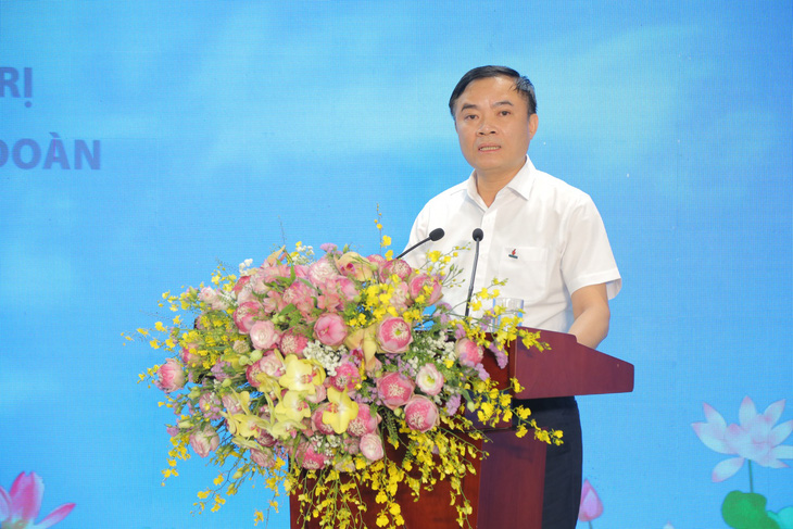 Ông Lê Ngọc Sơn, phó bí thư Đảng ủy, tổng giám đốc Petrovietnam, phát động thi đua Học tập và làm theo tư tưởng, đạo đức, phong cách Hồ Chí Minh, phấn đấu hoàn thành vượt mức các chỉ tiêu nghị quyết đại hội đảng bộ các cấp nhiệm kỳ 2020 - 2025