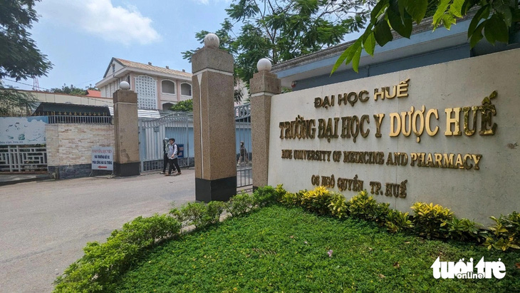 Trường đại học Y Dược (Đại học Huế) vừa công bố khung học phí đối với sinh viên năm nhất năm học 2024-2025. Theo đó, mức học phí cao nhất là 48,9 triệu đồng/năm học - Ảnh: NHẬT LINH