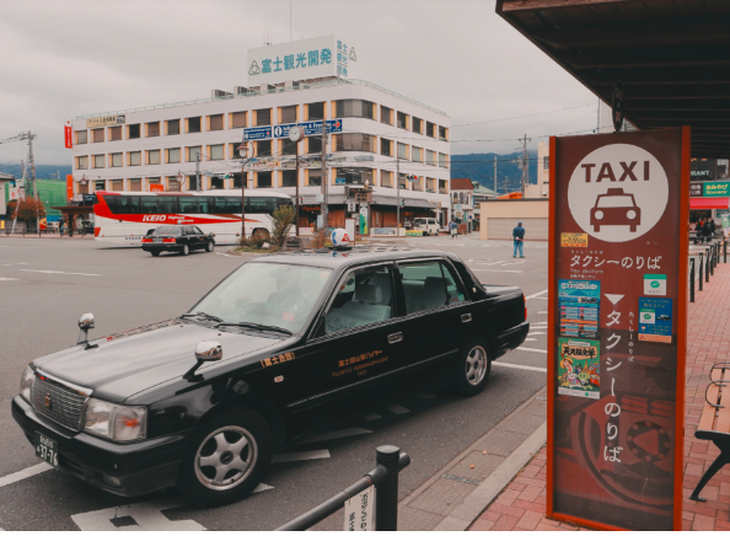 Taxi ở Nhật - Ảnh chụp màn hình Shutterstock
