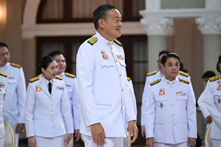 Nội các hỗn loạn, thủ tướng Thái Lan đối mặt thách thức