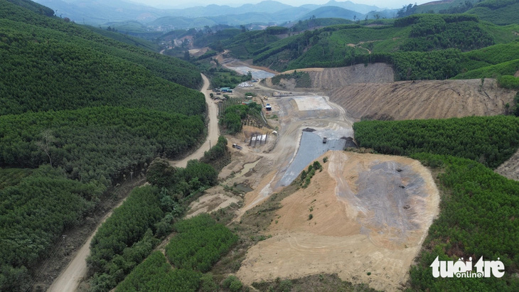 Các dự án thành phần 2 và 3 thuộc dự án cao tốc Khánh Hòa - Buôn Ma Thuột triển khai rất chậm do thiếu mặt bằng đổ thải - Ảnh: TRUNG TÂN