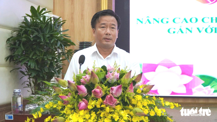 Ông Nguyễn Phước Thiện - phó chủ tịch UBND tỉnh Đồng Tháp - phát biểu tại hội thảo - Ảnh: ĐẶNG TUYẾT
