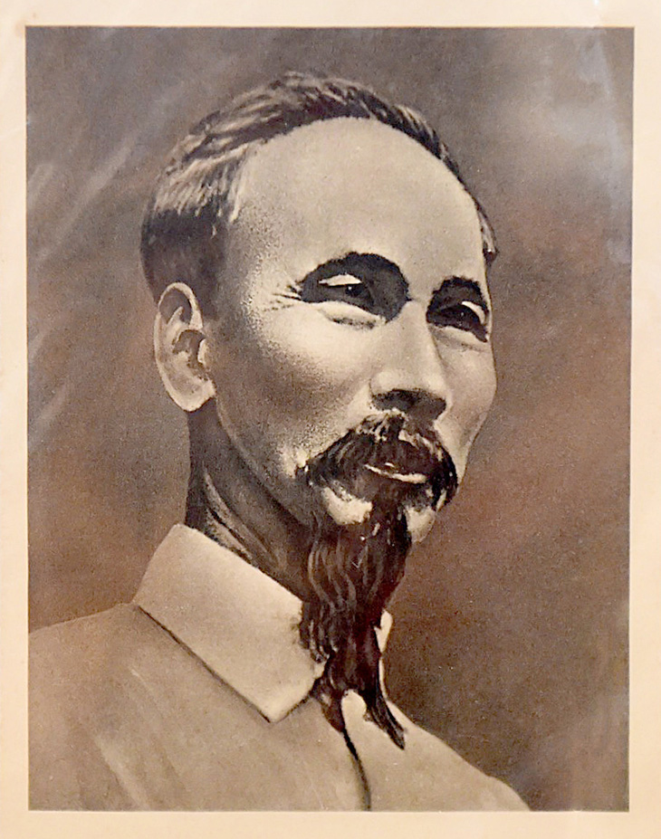 Bưu ảnh Hồ Chí Minh của Cộng hòa Dân chủ Đức phát hành 1951- Ảnh: NGUYỄN ĐẠI HÙNG LỘC sưu tầm