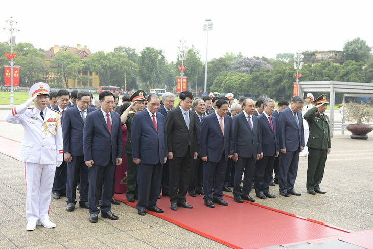 Đoàn đại biểu lãnh đạo Đảng, Nhà nước tưởng nhớ Chủ tịch Hồ Chí Minh - Ảnh: N.Y.