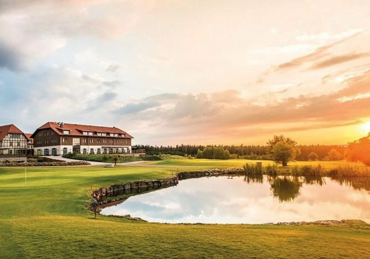 Khu nghỉ dưỡng Golf và Spa Weimarer Land mà tuyển Anh sẽ ở khi dự Euro 2024 - Ảnh: Booking