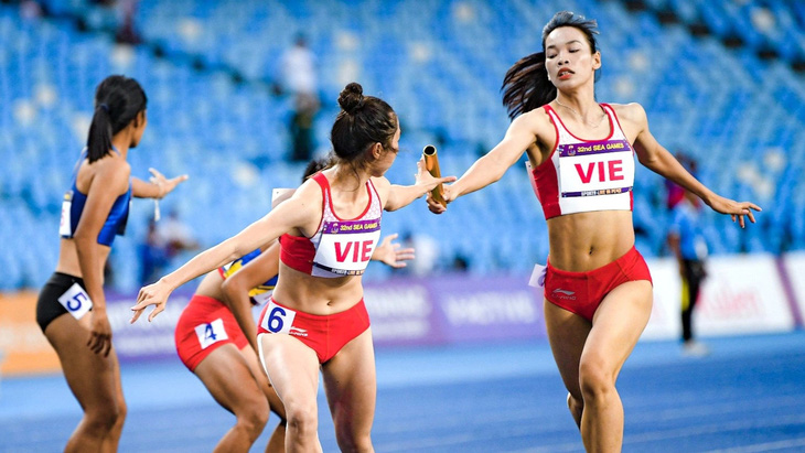 Tổ tiếp sức 4x400m nữ đang được kỳ vọng sẽ cải thiện thành tích, có thể cạnh tranh suất trực tiếp dự Olympic 2024 - Ảnh: NAM TRẦN