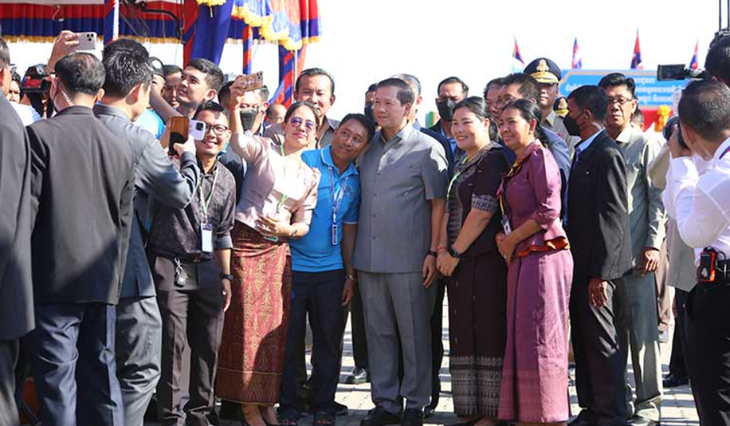 Thủ tướng Campuchia Hun Manet tại cảng tự trị Sihanoukville, tỉnh Preah Sihanouk (Campuchia) hôm 1-5 - Ảnh: KHMER TIMES