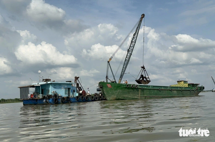 Mỏ cát tại xã An Nhơn trên sông Tiền đang phải tạm dừng khai thác từ tháng 12-2023 - Ảnh: ĐẶNG TUYẾT