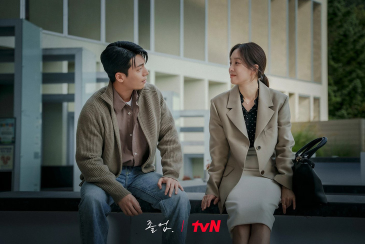 Chuyện tình lãng mạn ở Hagwon mang đến câu chuyện tình yêu bí mật giữa một giáo viên trường học và học sinh cũ của mình.