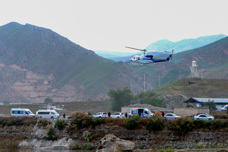 Chiếc trực thăng chở Tổng thống Iran Ebrahim Raisi trước khi gặp nạn ngày 19-5 - Ảnh: AFP
