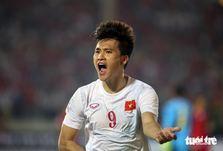 Lê Công Vinh ăn mừng bàn thắng ở AFF Cup 2016 - Ảnh: N.K