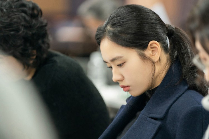 Góp mặt trong dàn diễn viên còn có những cái tên khác như Ahn Eun Jin (vai Mi Joo)