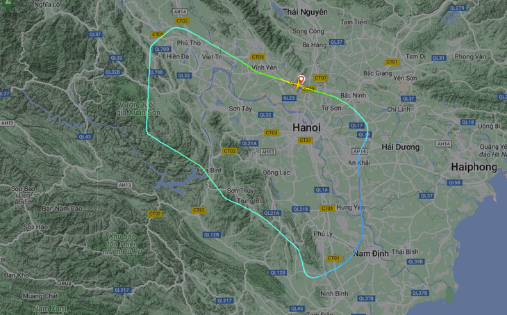 Chuyến bay VN 1207 từ Hà Nội đi Cần Thơ chiều tối 19-5 phải quay lại sân bay Nội Bài sau khi bị nứt kính buồng lái - Ảnh chụp hành trình chuyến bay trên trang Flighradar