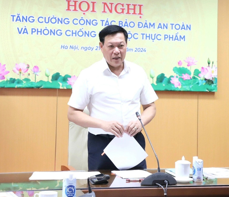 Ông Đỗ Xuân Tuyên phát biểu tại hội nghị sáng nay 21-5 - Ảnh: NGUYỄN NHIÊN