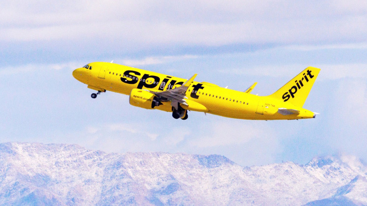 Một chuyến bay của Hãng Spirit Airlines sau khi cất cánh từ sân bay quốc tế Las Vegas ở TP Las Vegas, bang Nevada, Mỹ hôm 8-2 - Ảnh: Reuters