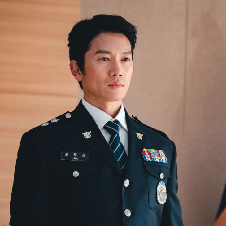 Ji Sung vào vai Jang Jae Kyeong