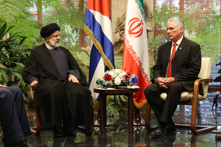 Tổng thống Iran Ebrahim Raisi và Chủ tịch Cuba Miguel Diaz-Canel trong cuộc hội đàm vào năm 2023 - Ảnh: TEHRAN TIMES