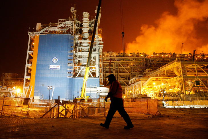 Một nhà máy LNG của Nga ở cảng Sabetta, cách thủ đô Matxcơva 2.500km - Ảnh: AFP