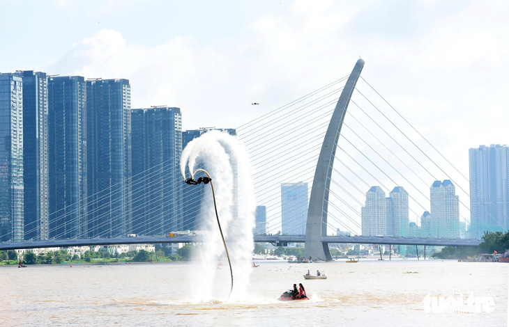 Lễ hội Sông nước TP.HCM 2024 gồm chuỗi 22 hoạt động gắn liền với sông ngòi, kênh rạch của thành phố - Ảnh: QUANG ĐỊNH