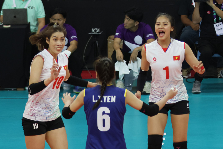 Tuyển bóng chuyền nữ Việt Nam có ngày ra quân dễ dàng tại AVC Challenge Cup 2024 - Ảnh: AVC