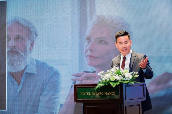 Ông Phương Tiến Minh, tổng giám đốc Prudential Việt Nam, phát biểu tại hội thảo
