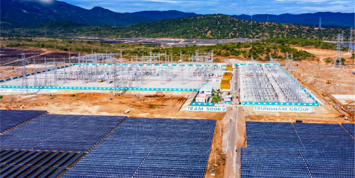 Dự án điện mặt trời Trung Nam - Thuận Nam và đường dây 500kV - Ảnh: N.HIỂN