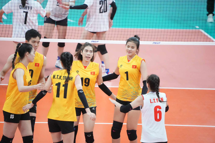 Tuyển bóng chuyền nữ Việt Nam đã dễ dàng đánh bại Singapore 3-0 - Ảnh: BCVN