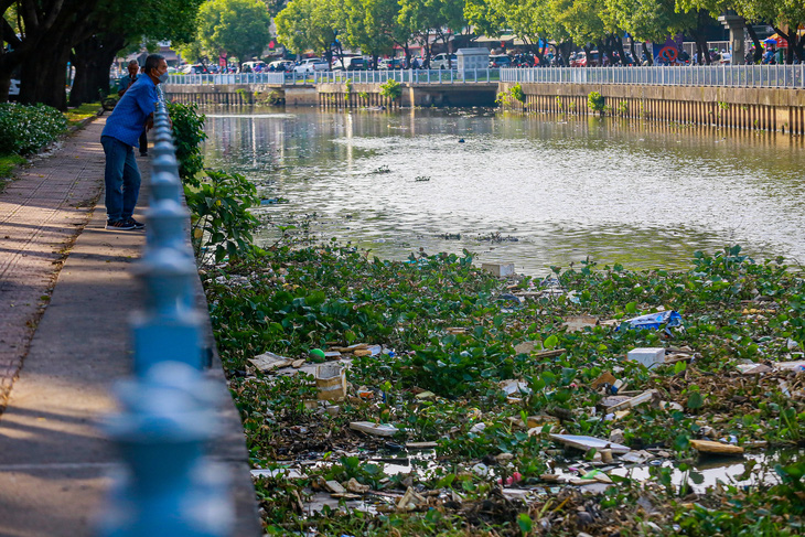 Ngược dòng Nhiêu Lộc - Thị Nghè tìm nguồn thải gây sự cố 100 tấn rác ùn ứ- Ảnh 12.