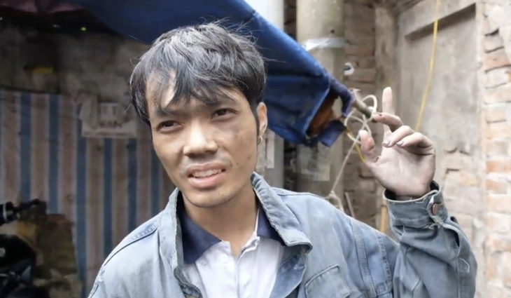 Anh Nguyễn Đăng Văn sau vụ cháy tại Khương Hạ vào tháng 9-2023 - Ảnh: MINH HẢI