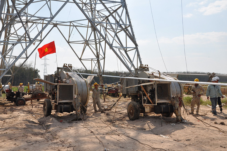 Đường dây 500 kV Pleiku - Mỹ Phước - Cầu Bông do 23 đơn vị cùng tham gia thực hiện