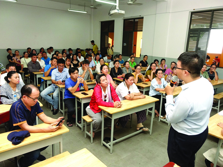 Một buổi tư vấn tuyển sinh lớp 10 chuyên sâu tại Trường THPT chuyên Lê Hồng Phong (TP.HCM). Ảnh: NHƯ HÙNG