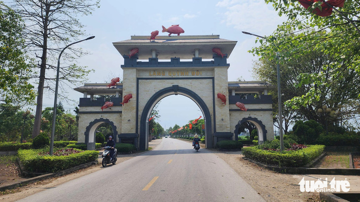 Đường vào xã Quỳnh Đôi, huyện Quỳnh Lưu, Nghệ An - Ảnh: DOÃN HÒA