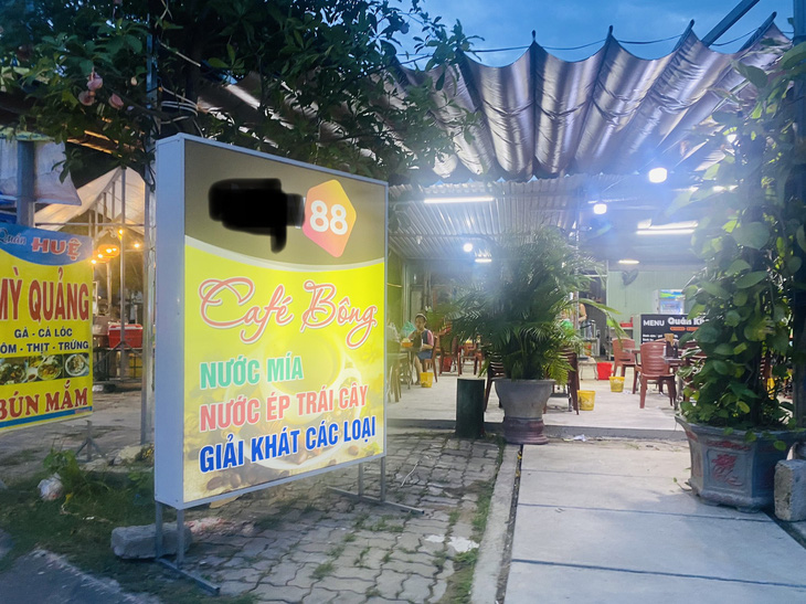 Quảng bá web cờ bạc tràn lan khắp hàng quán ở Đà Nẵng- Ảnh 3.