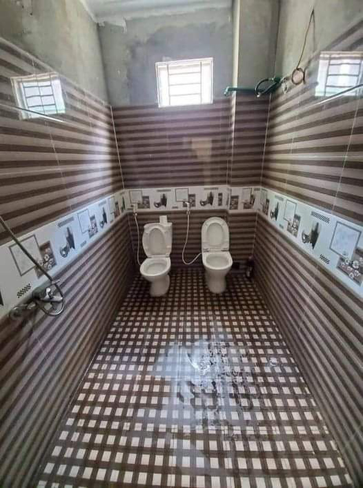WC dành cho đôi bạn thân.