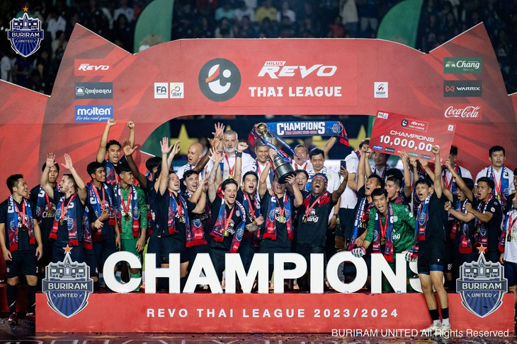 Buriram United ăn mừng chức vô địch Thai League 2023-2024 - Ảnh: BURIRAM UNITED