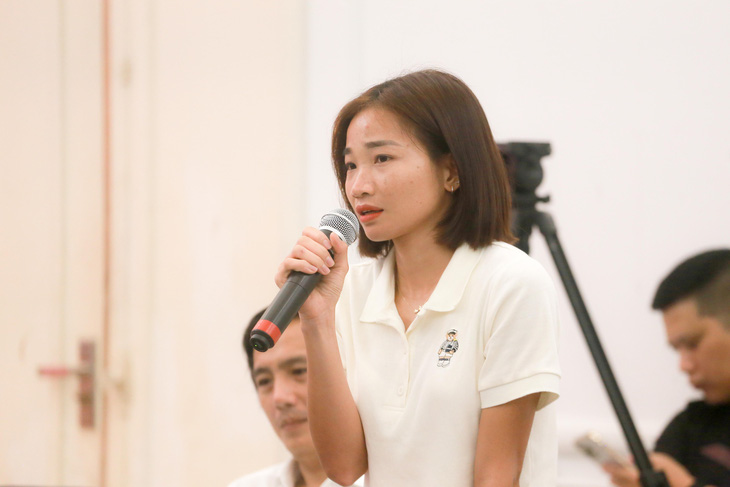 Vận động viên Nguyễn Thị Oanh chia sẻ tại buổi họp báo - Ảnh: PHƯƠNG DUNG