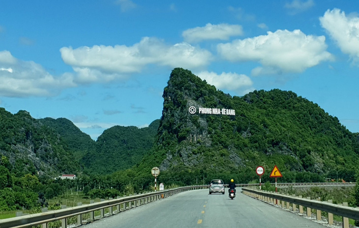 Một trong những điểm nhấn của logo biểu trưng tỉnh Quảng Bình là hang động Phong Nha - Kẻ Bàng - Ảnh: QUỐC NAM