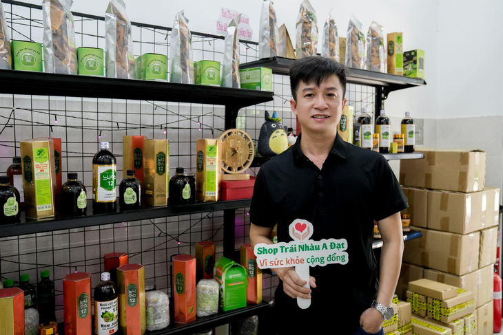 Quang Đạt - chủ cửa hàng kinh doanh 